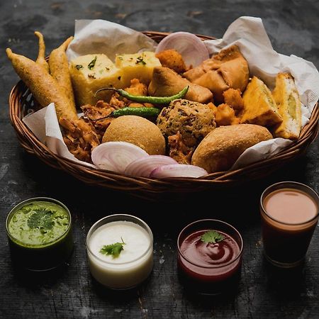 Oyo Flagship Krishna Regency Near Chaudhary Charan Singh International Airport Hotel Bijnaur Eksteriør billede