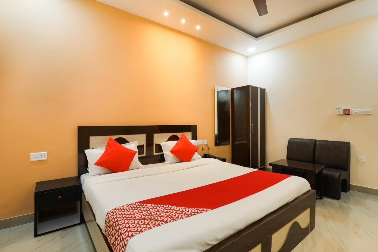 Oyo Flagship Krishna Regency Near Chaudhary Charan Singh International Airport Hotel Bijnaur Eksteriør billede